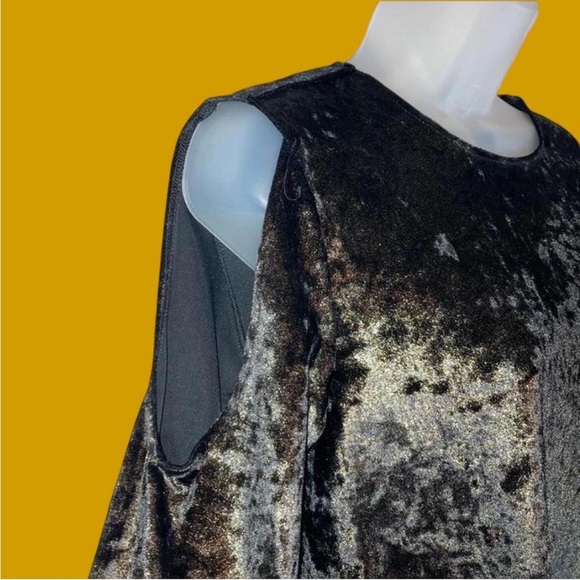Show Me Your MuMu Velvet Cold Shoulder Dress Lg - Picture 4 of 12